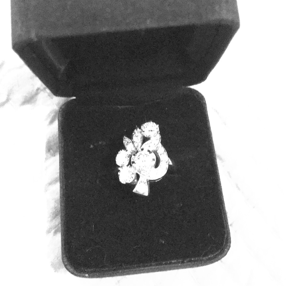 Exquisite Diamond Ring
